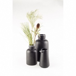 Vase FARMA L en Aluminium laqué noir  poli Imperméable Zuiver