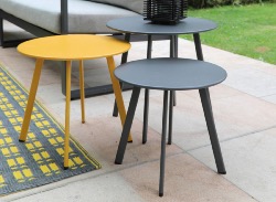 TABLE MASSAI 40, chassis acier epoxy couleur Graphite 40x35 H cm Proloisirs