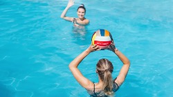 Balle de loisir Ø21,6cm  taille d'un ballon de volleyball, 100% néoprène Remember