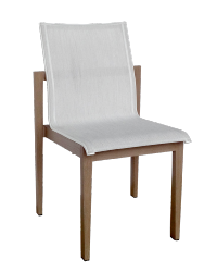 Chaise empilable SKAAL chassis en teck finition duratek et toile batyline Eden blanc chiné