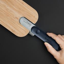 ARTU - Planche à découper en bambou avec couteau noir à charcuterie intégré Trebonn