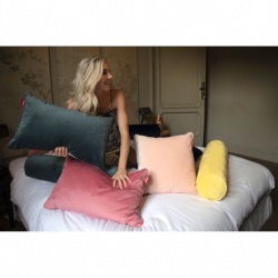 Coussin oreiller Square Velvet en velours coloris Blush profond Fatboy