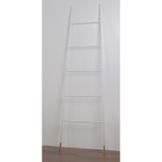 Echelle RACK structure en acier blanc pied en hévéa coloris naturel