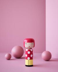 Poupée Kokeshi DOT peinte à la main,en bois de hêtre H 14.5 cm 