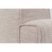 BOR, fauteuil confort et design en tissu couleur latte châssis en pin